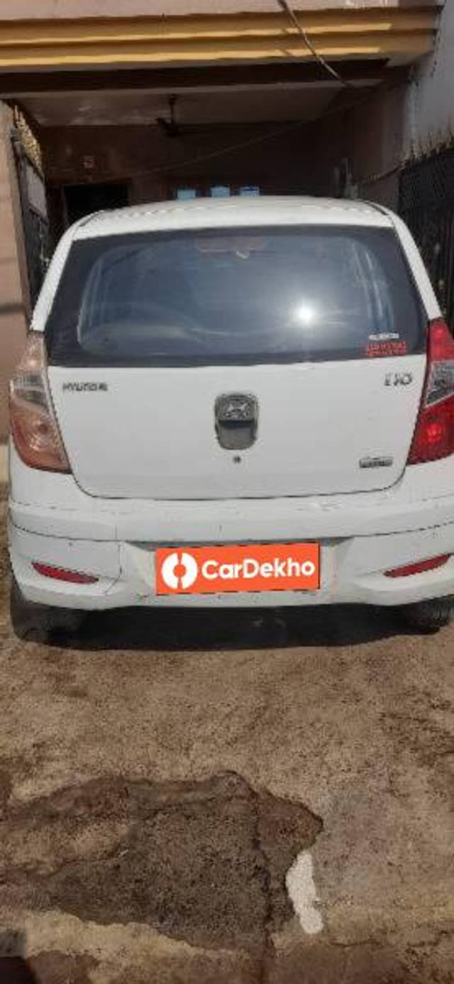 https://images10.gaadi.com/usedcar_image/3631627/original/processed_f746e4c3-8ea9-4dbe-8c44-648dcfc9b679.jpg?imwidth=6402