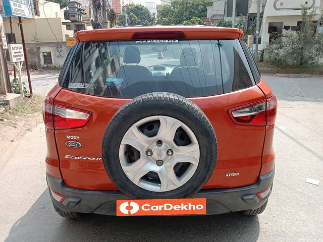 https://images10.gaadi.com/usedcar_image/3631657/original/processed_img2896754__used_car_2896754_1697869458.jpg?imwidth=6401