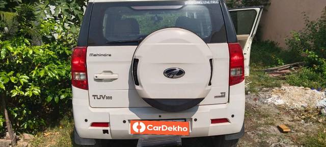 https://images10.gaadi.com/usedcar_image/3631804/original/processed_2e3fcab1-212f-43b2-92c9-9758135039fe.jpeg?imwidth=6402
