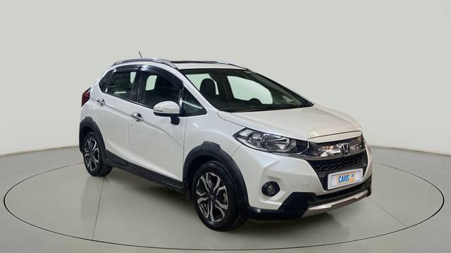 https://images10.gaadi.com/usedcar_image/3631846/original/slot__1-7-Exterior-23386054787-f3f56e2026d24c5dab1781961a749eff-Exterior-6.jpg?imwidth=6400