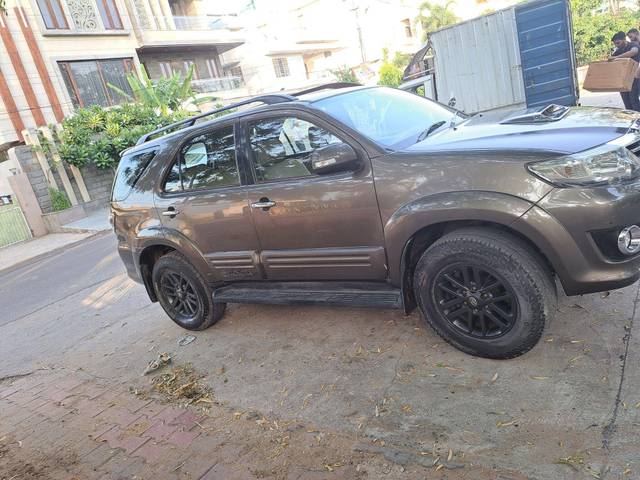 https://images10.gaadi.com/usedcar_image/3631864/original/processed_img2896835__used_car_2896835_1697817310.jpg?imwidth=6400