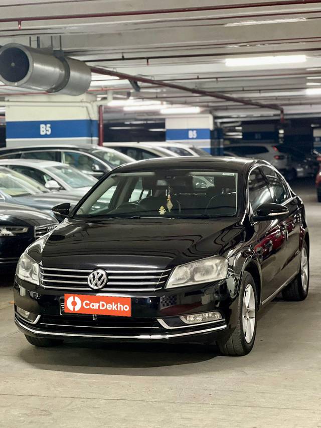 https://images10.gaadi.com/usedcar_image/3631928/original/processed_img2896848__used_car_2896848_1697820630.jpg?imwidth=6400