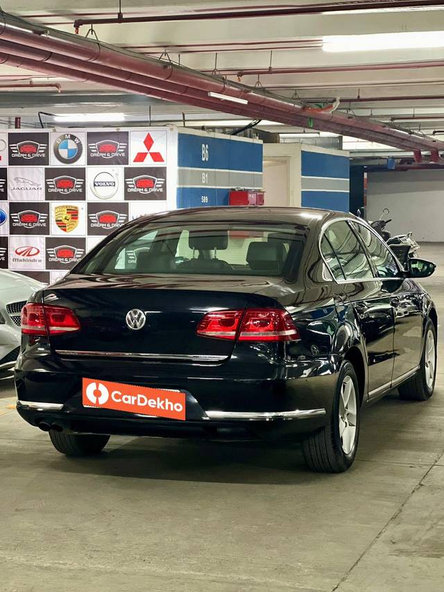 https://images10.gaadi.com/usedcar_image/3631928/original/processed_img2896848__used_car_2896848_1697820632.jpg?imwidth=6401