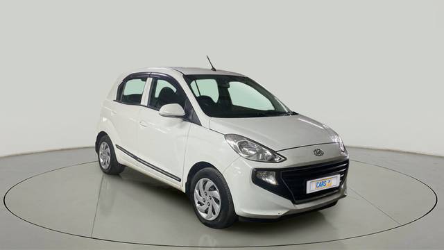 https://images10.gaadi.com/usedcar_image/3631964/original/slot__10314350781-a2285a72ab184051a9d22f3b65215983-Exterior-7--1-.jpg?imwidth=6400