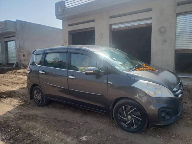 https://images10.gaadi.com/usedcar_image/3632124/original/processed_246d92e3-205b-430e-af62-5ac5b10859c3.jpg?imwidth=6400