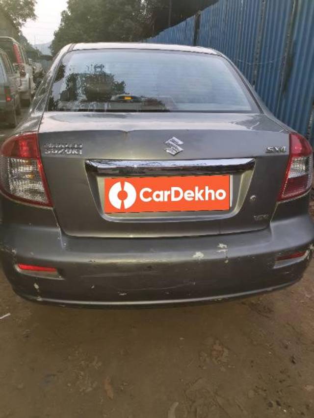 https://images10.gaadi.com/usedcar_image/3632201/original/processed_29909ca9-e90d-42fa-b5aa-4329a9279caf.jpg?imwidth=6402