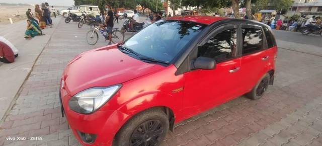 https://images10.gaadi.com/usedcar_image/3632233/original/processed_3d90f03d-ac5f-4497-b6ab-f84092a1895f.jpg?imwidth=6400