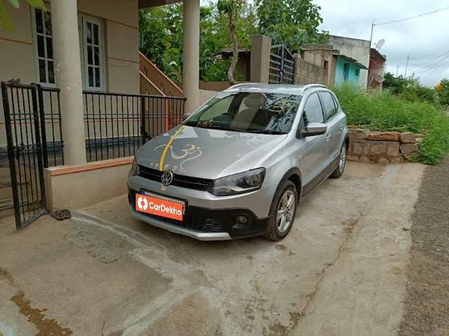 https://images10.gaadi.com/usedcar_image/3632300/original/processed_2a4f1c61-7a39-4cf4-a15a-bf524779f417.jpg?imwidth=6401