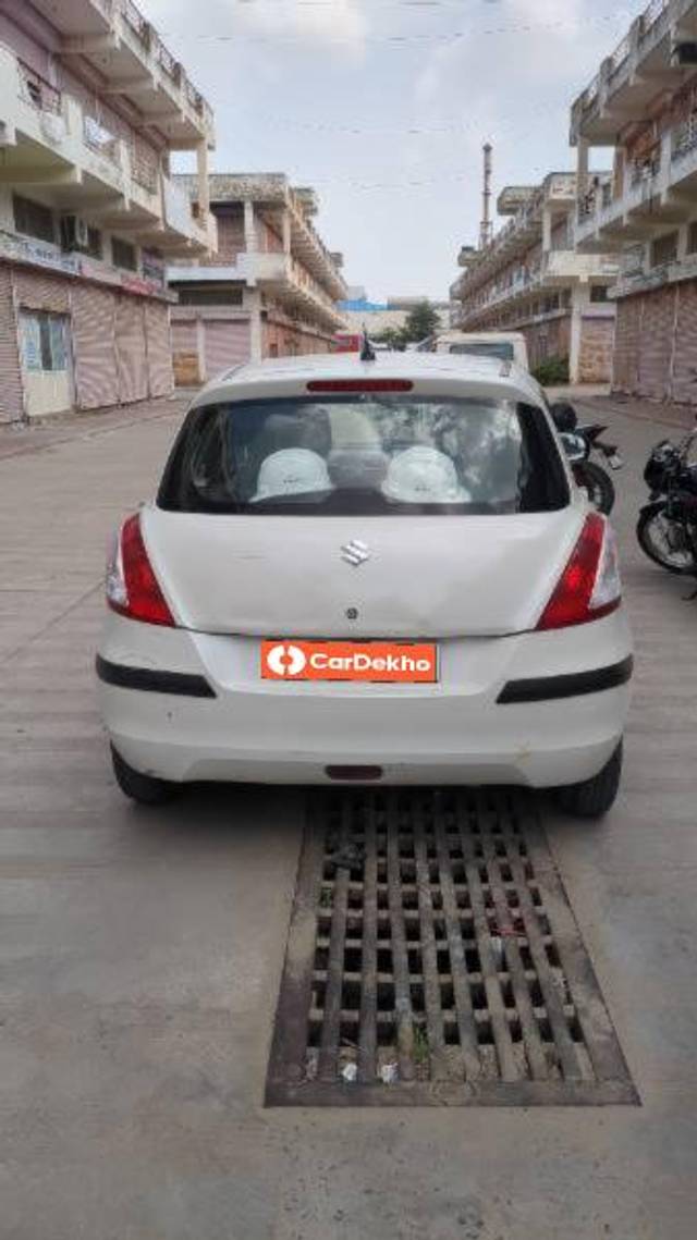 https://images10.gaadi.com/usedcar_image/3632345/original/processed_1c27b00c-fceb-48aa-803c-50ea5f13b5ca.jpeg?imwidth=6401