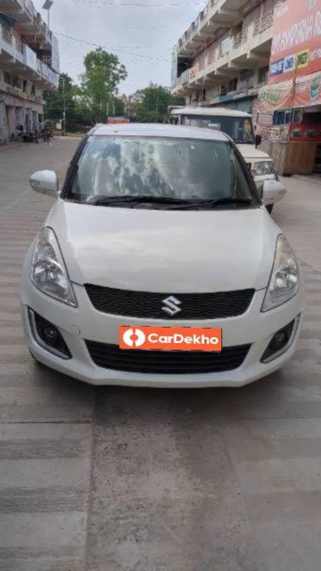 https://images10.gaadi.com/usedcar_image/3632345/original/processed_925d8746-2559-4ec8-acd6-08e7a2678be1.jpeg?imwidth=6400