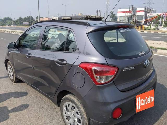 https://images10.gaadi.com/usedcar_image/3632465/original/processed_971026b2-2ba7-492b-b6ed-b5d81bca27bb.jpg?imwidth=6400