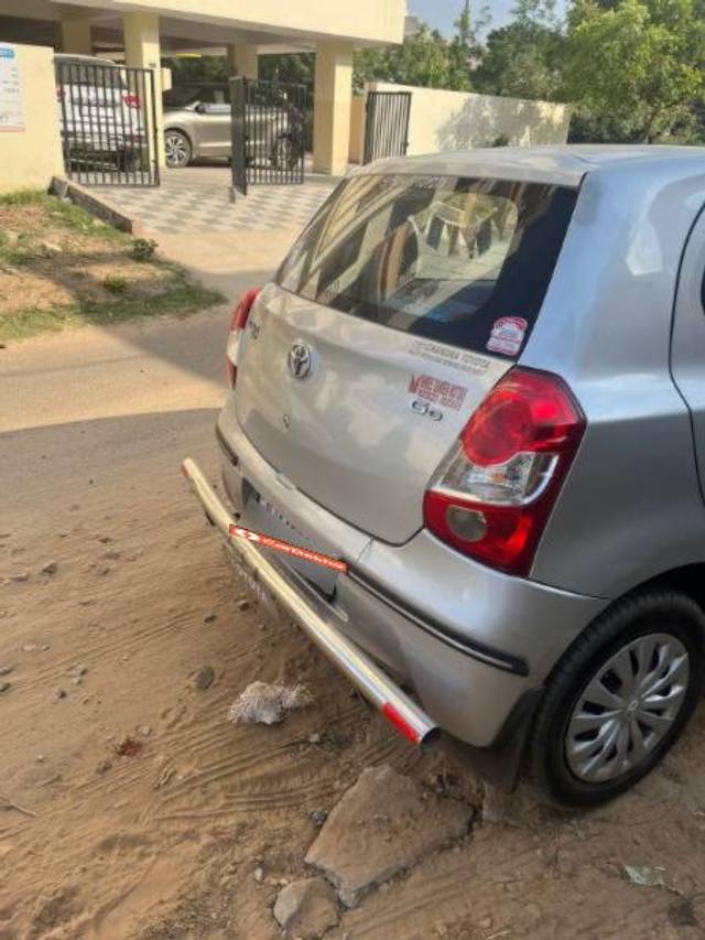 https://images10.gaadi.com/usedcar_image/3632466/original/processed_f2b0a8fc-b6cc-4391-b67e-bfec36a849ee.jpg?imwidth=6400