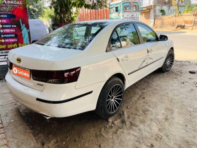 https://images10.gaadi.com/usedcar_image/3632476/original/processed_25df2eec-ad17-4691-83f6-43c814cc0509.jpeg?imwidth=6402