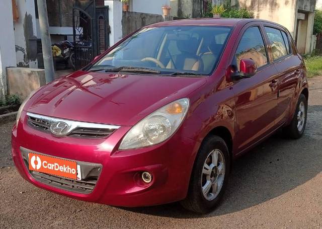 https://images10.gaadi.com/usedcar_image/3632517/original/processed_a72bff30-71c5-4a9e-899c-5c2ae7eefa7b.jpg?imwidth=6402