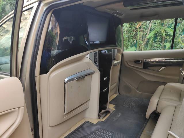 https://images10.gaadi.com/usedcar_image/3632684/original/img2897244__usedcar_whatsappimage2023_12_01at44342pm_2897244_1701515314.jpeg?imwidth=6402
