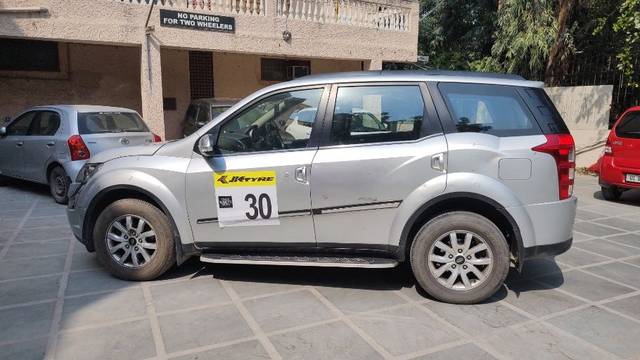 https://images10.gaadi.com/usedcar_image/3632698/original/14__VCC_IMG_1697262957870_1804464_95_1697263341.jpg?imwidth=6401