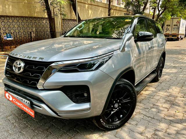 https://images10.gaadi.com/usedcar_image/3632770/original/processed_img2897306__used_car_2897306_1697875134.jpg?imwidth=6400