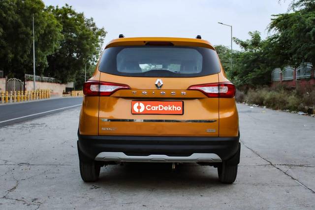 https://images10.gaadi.com/usedcar_image/3632901/original/processed_img2897376__used_car_2897376_1697878795.jpg?imwidth=6402
