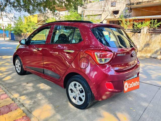 https://images10.gaadi.com/usedcar_image/3632920/original/processed_img2897388__used_car_2897388_1697879600.jpg?imwidth=6402