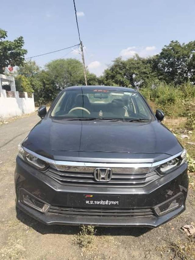 https://images10.gaadi.com/usedcar_image/3632926/original/processed_1425ef44-e9d8-400e-9407-0ba8ba518379.jpg?imwidth=6400