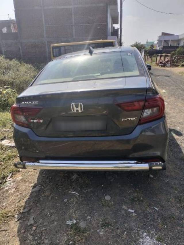 https://images10.gaadi.com/usedcar_image/3632926/original/processed_6b118818-dc10-4542-b81f-8fa259732e8b.jpg?imwidth=6402