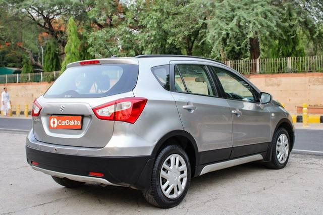 https://images10.gaadi.com/usedcar_image/3632968/original/processed_img2897415__used_car_2897415_1697880618.jpg?imwidth=6401