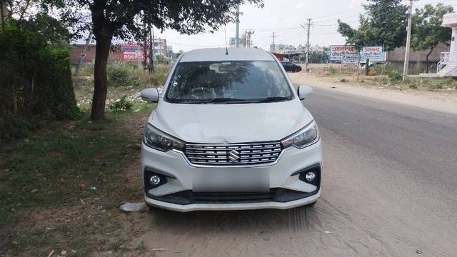 https://images10.gaadi.com/usedcar_image/3632972/original/14__VCC_1804618_94_1697273875.jpg?imwidth=6400