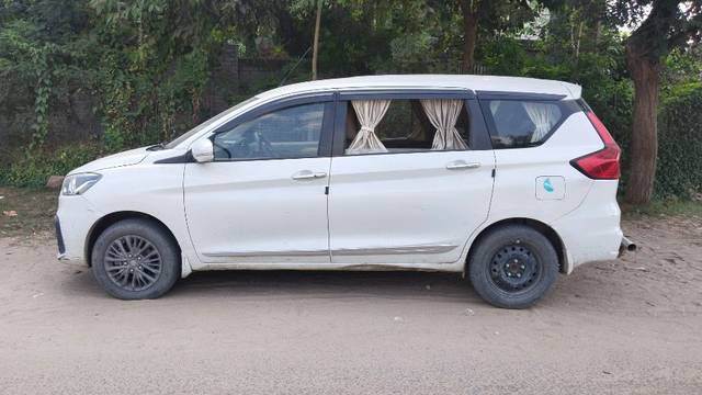 https://images10.gaadi.com/usedcar_image/3632972/original/14__VCC_IMG_1697273139537_1804618_95_1697273304.jpg?imwidth=6401