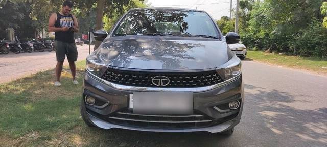 https://images10.gaadi.com/usedcar_image/3632988/original/14__VCC_1804588_94_1697273911.jpg?imwidth=6400