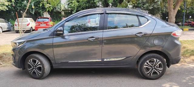 https://images10.gaadi.com/usedcar_image/3632988/original/14__VCC_IMG_1697271757632_1804588_95_1697271780.jpg?imwidth=6401