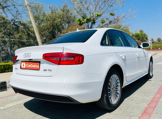 https://images10.gaadi.com/usedcar_image/3633093/original/processed_img2897502__used_car_2897502_1697883510.jpg?imwidth=6402