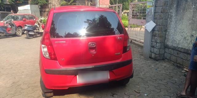https://images10.gaadi.com/usedcar_image/3633109/original/14__VCC_1804681_96_1697278117.jpg?imwidth=6402
