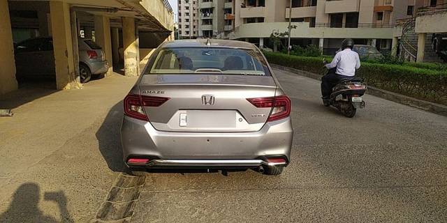 https://images10.gaadi.com/usedcar_image/3633245/original/14__VCC_1804763_96_1697281520.jpg?imwidth=6402
