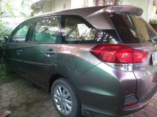 https://images10.gaadi.com/usedcar_image/3633423/original/processed_2057d81a-e4ea-4838-af03-2e17ddd3b741.jpg?imwidth=6400