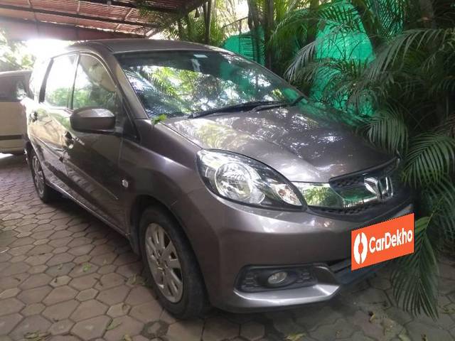 https://images10.gaadi.com/usedcar_image/3633423/original/processed_fa205ce7-cfc7-4ebe-a59a-f87e3372e3e8.jpg?imwidth=6402