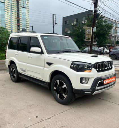 Mahindra Scorpio S11 4WD BSIV Mahindra Scorpio S11 4WD BSIV