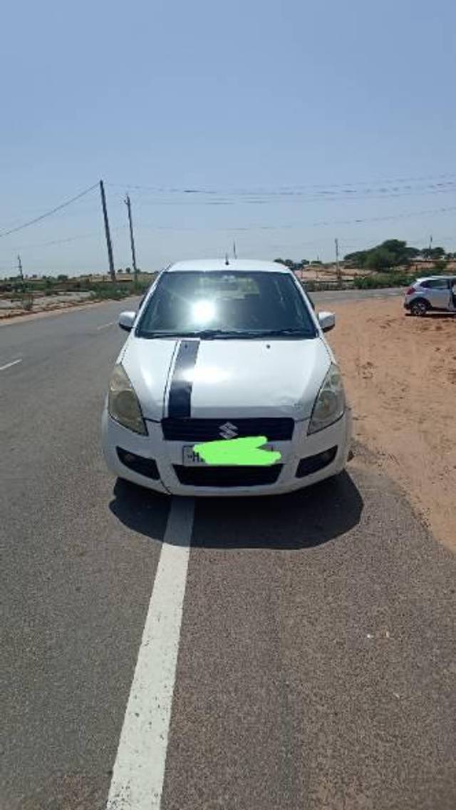 https://images10.gaadi.com/usedcar_image/3633751/original/processed_7ba3ff51-ce4a-4907-a00b-274434f5307f.jpg?imwidth=6400
