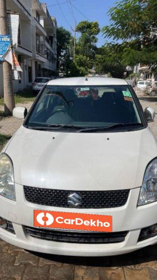 https://images10.gaadi.com/usedcar_image/3633765/original/processed_56886501-da73-4a46-9f6b-acbdc58d7b3a.jpeg?imwidth=6400