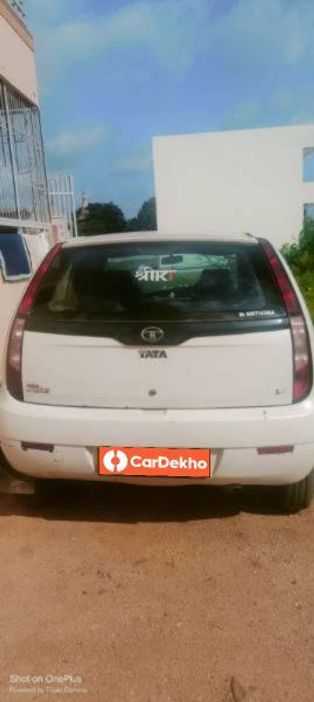 https://images10.gaadi.com/usedcar_image/3633770/original/processed_a8ae1b67-8ec0-438f-a27c-5b6ee0d73c16.jpg?imwidth=6402