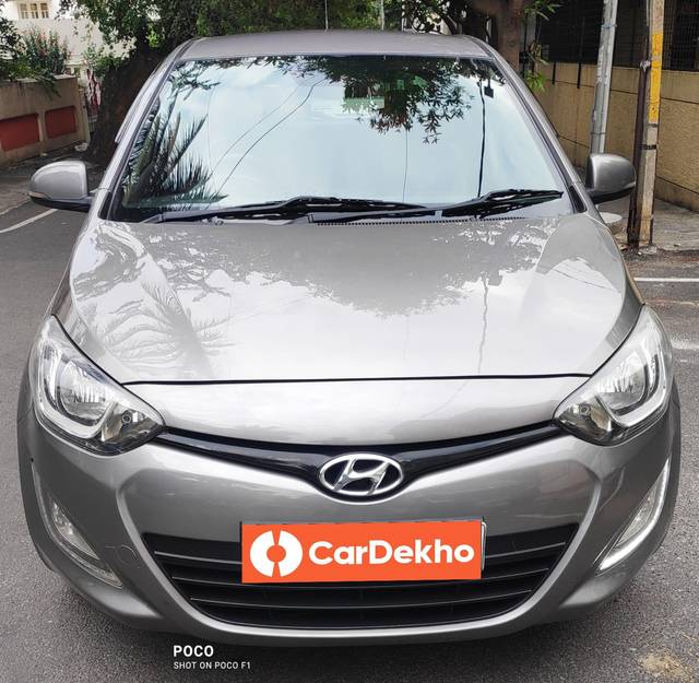 https://images10.gaadi.com/usedcar_image/3633994/original/processed_img2897854__usedcar_img_20231022_wa0029_35681697948283_1697948318.jpg?imwidth=6400