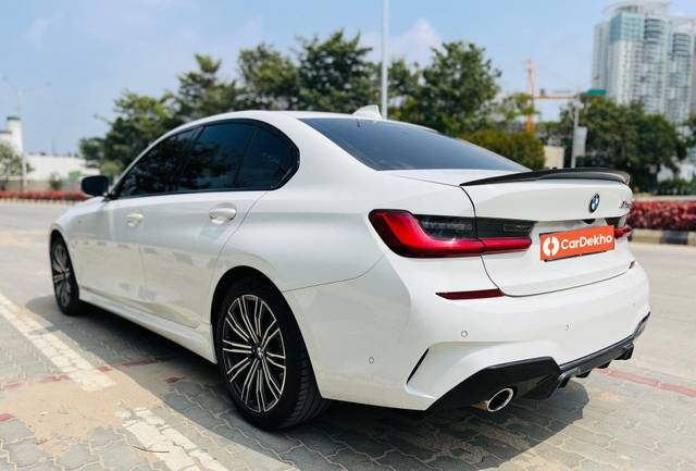 https://images10.gaadi.com/usedcar_image/3634132/original/processed_img2897905__used_car_2897905_1697968098.jpg?imwidth=6401