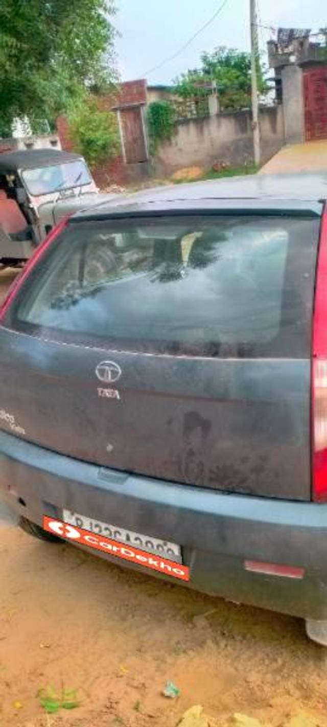 https://images10.gaadi.com/usedcar_image/3634135/original/processed_ff5fdfd1-c0c9-4b11-9f2f-d8c2e4f33853.jpg?imwidth=6401