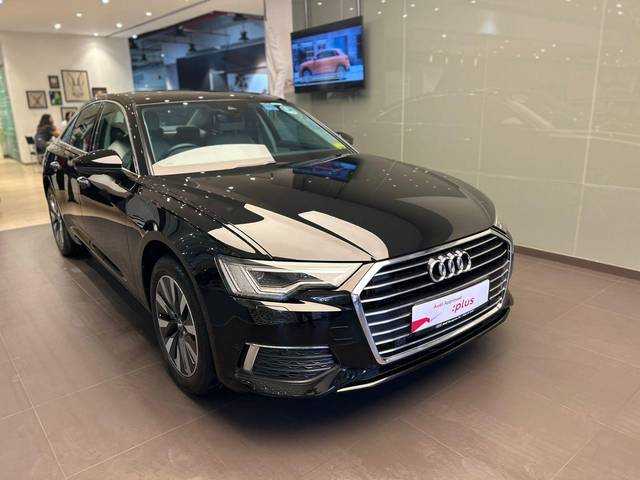 https://images10.gaadi.com/usedcar_image/3634136/original/processed_img2897906__usedcar_whatsappimage2023_10_21at173938_140381697955046_1697955109.jpeg?imwidth=6400