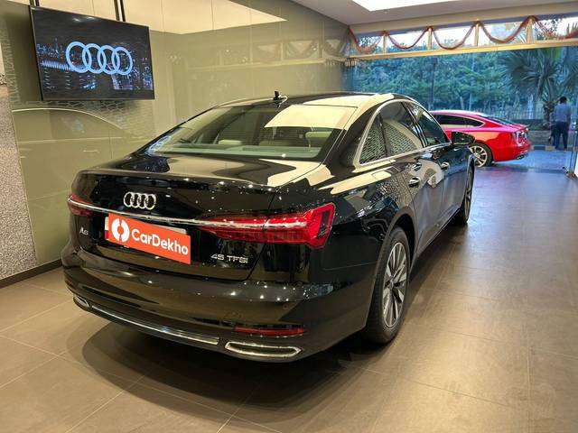 https://images10.gaadi.com/usedcar_image/3634136/original/processed_img2897906__usedcar_whatsappimage2023_10_21at173941_1__140381697955046_1697955110.jpeg?imwidth=6401