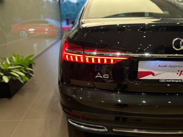 https://images10.gaadi.com/usedcar_image/3634136/original/processed_img2897906__usedcar_whatsappimage2023_10_21at173949_1__140381697955046_1697955110.jpeg?imwidth=6402