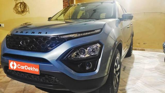 https://images10.gaadi.com/usedcar_image/3634212/original/processed_cd1c1daf-e813-431b-bf51-a2a5cfb49e9c.jpg?imwidth=6402