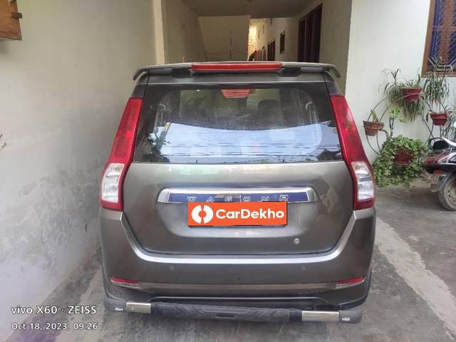 https://images10.gaadi.com/usedcar_image/3634242/original/processed_cb964962-de33-40ff-97f5-cb106a617406.jpg?imwidth=6401