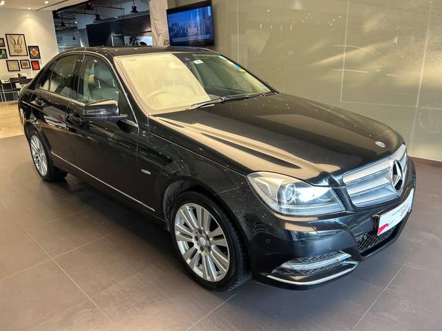 https://images10.gaadi.com/usedcar_image/3634307/original/processed_img2897990__usedcar_whatsappimage2023_10_21at165047_3__140381697960565_1697960599.jpeg?imwidth=6400