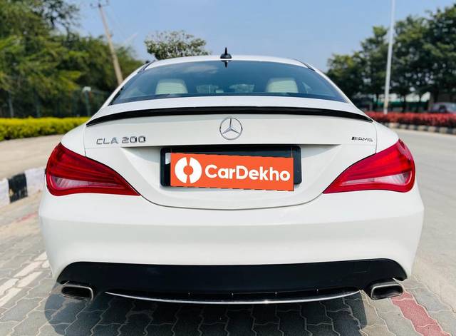 https://images10.gaadi.com/usedcar_image/3634338/original/processed_img2898003__used_car_2898003_1697962439.jpg?imwidth=6402