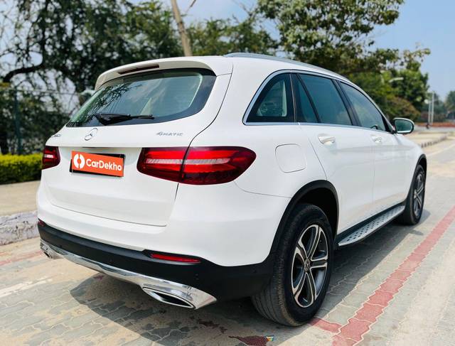 https://images10.gaadi.com/usedcar_image/3634344/original/processed_img2898006__used_car_2898006_1697962557.jpg?imwidth=6401